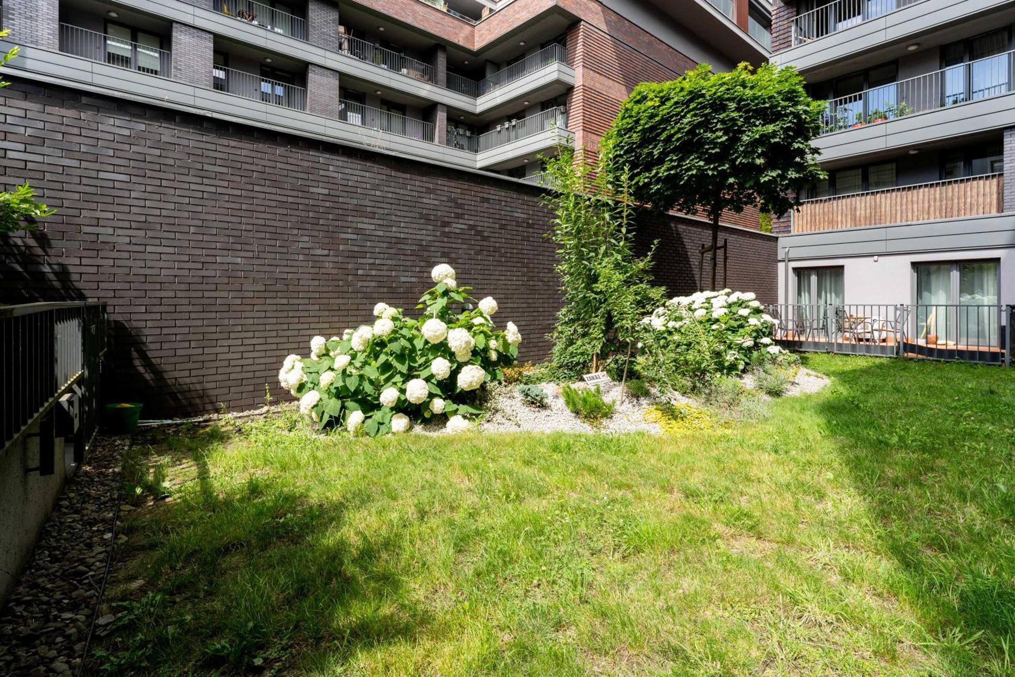Nadwislanska 11 Apartment With Garden Cracóvia Exterior foto